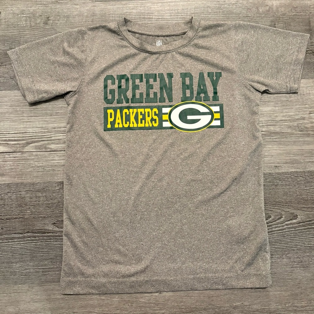 Green Bay Packers Gray Graphic Tee. Boys M (8/10)